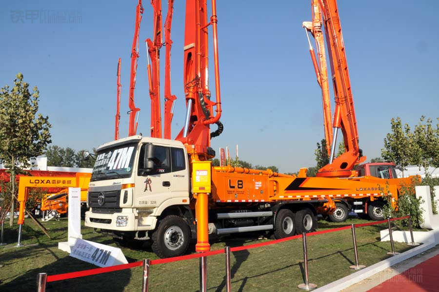 中国最长的泵车900米长图片